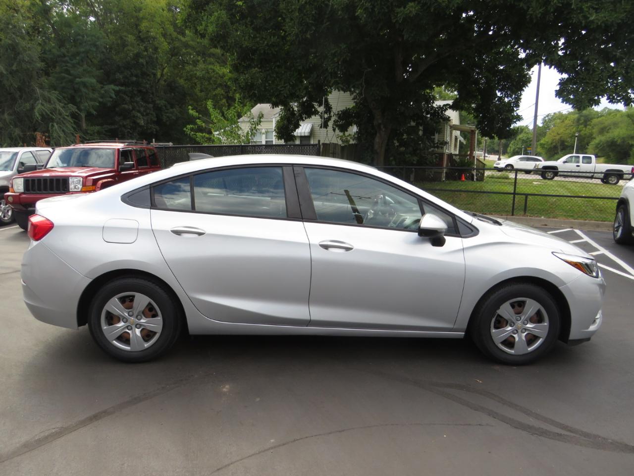 Chevrolet Cruze 4dr Sdn 1.4L LS w/1SB 2017
