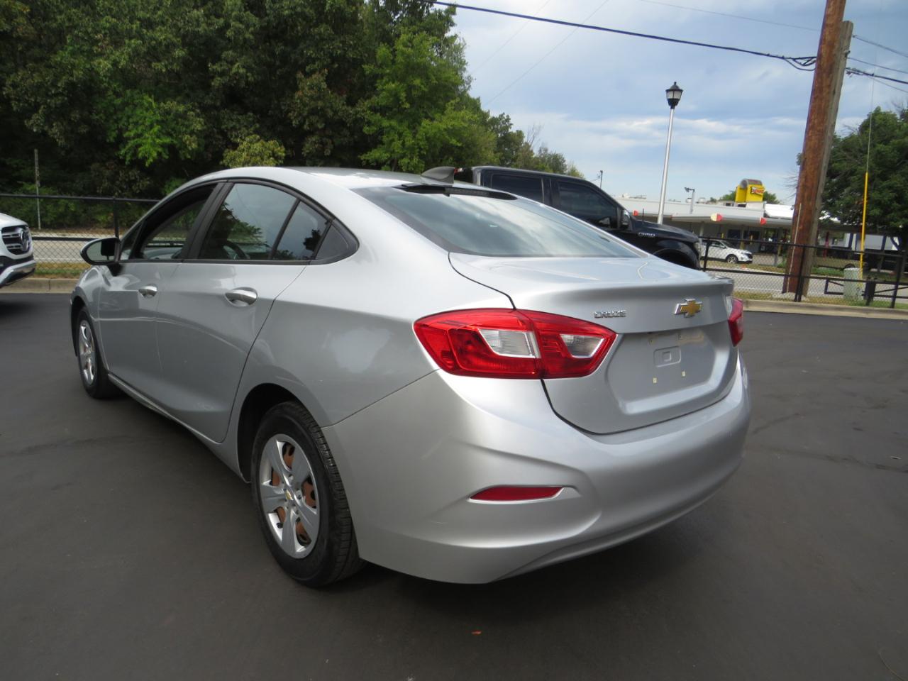 Chevrolet Cruze 4dr Sdn 1.4L LS w/1SB 2017