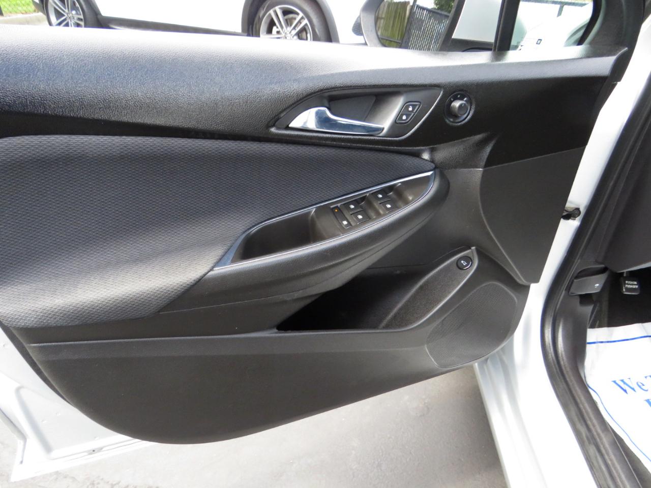Chevrolet Cruze 4dr Sdn 1.4L LS w/1SB 2017