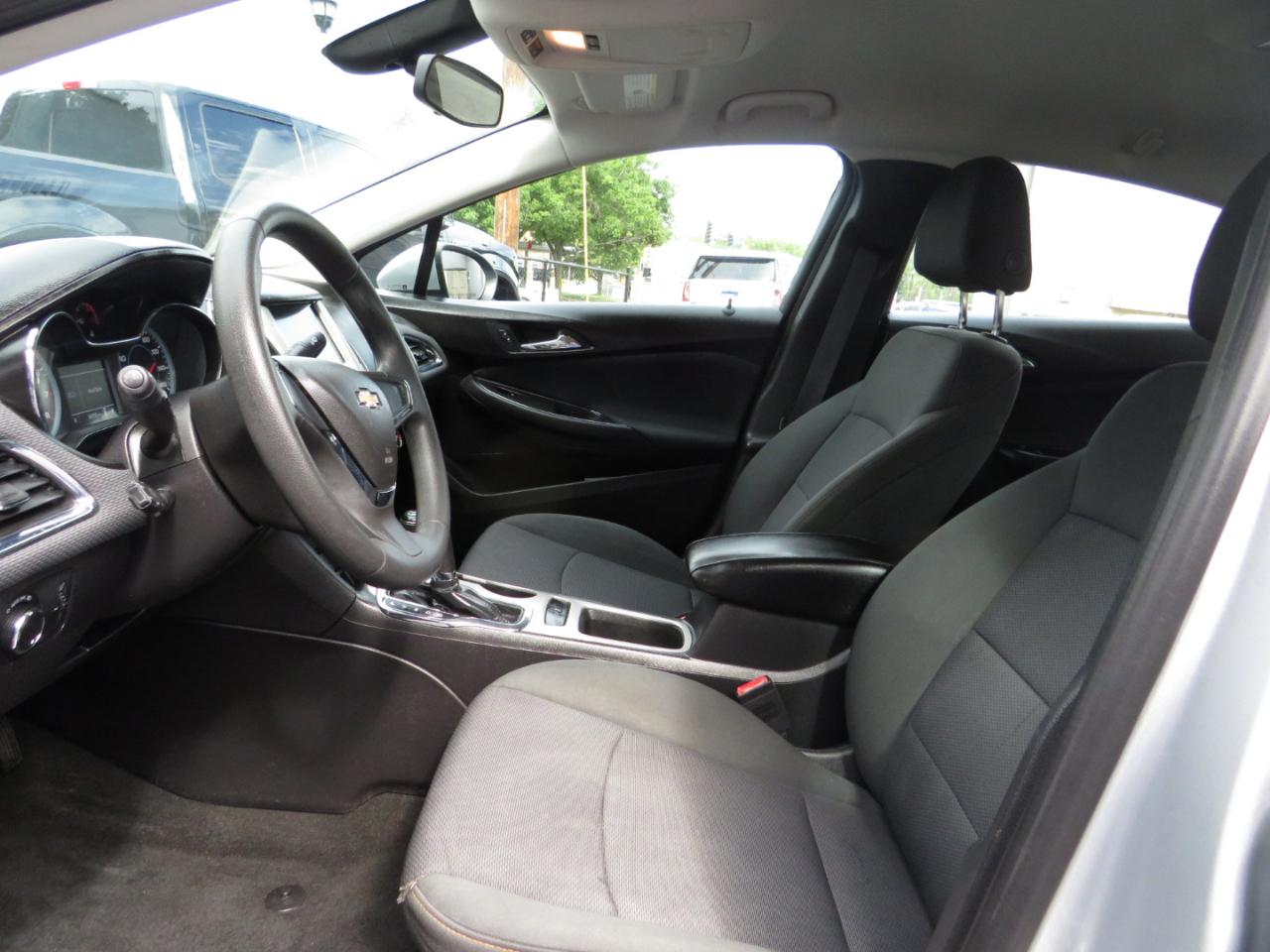 Chevrolet Cruze 4dr Sdn 1.4L LS w/1SB 2017