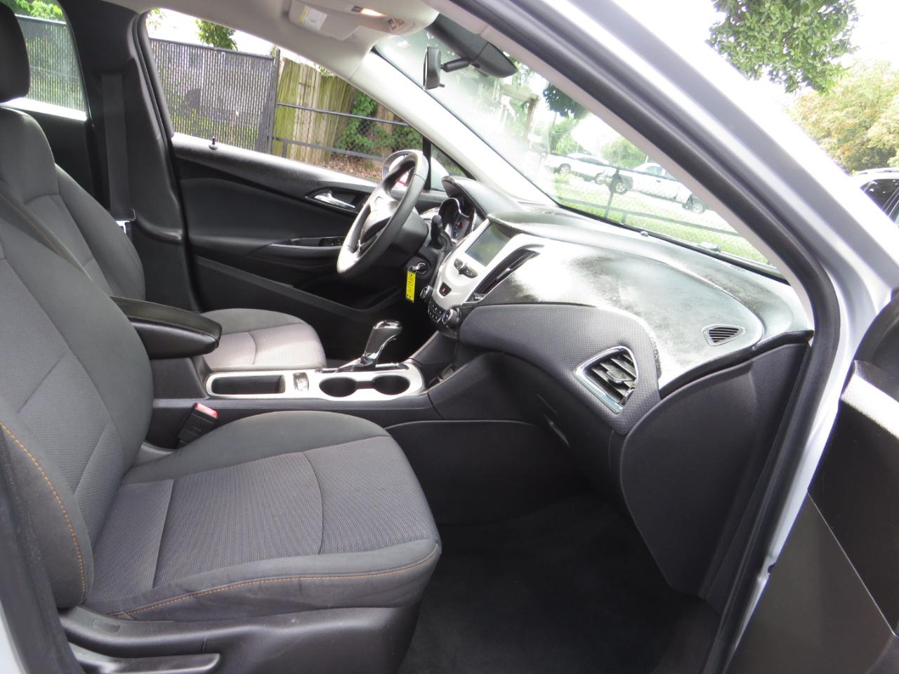 Chevrolet Cruze 4dr Sdn 1.4L LS w/1SB 2017