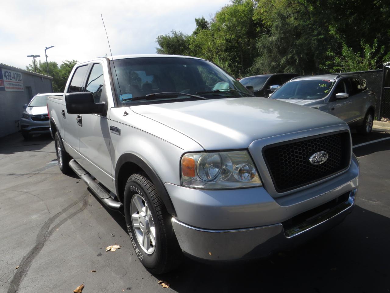 Ford F-150 SuperCrew 139" XLT 2004