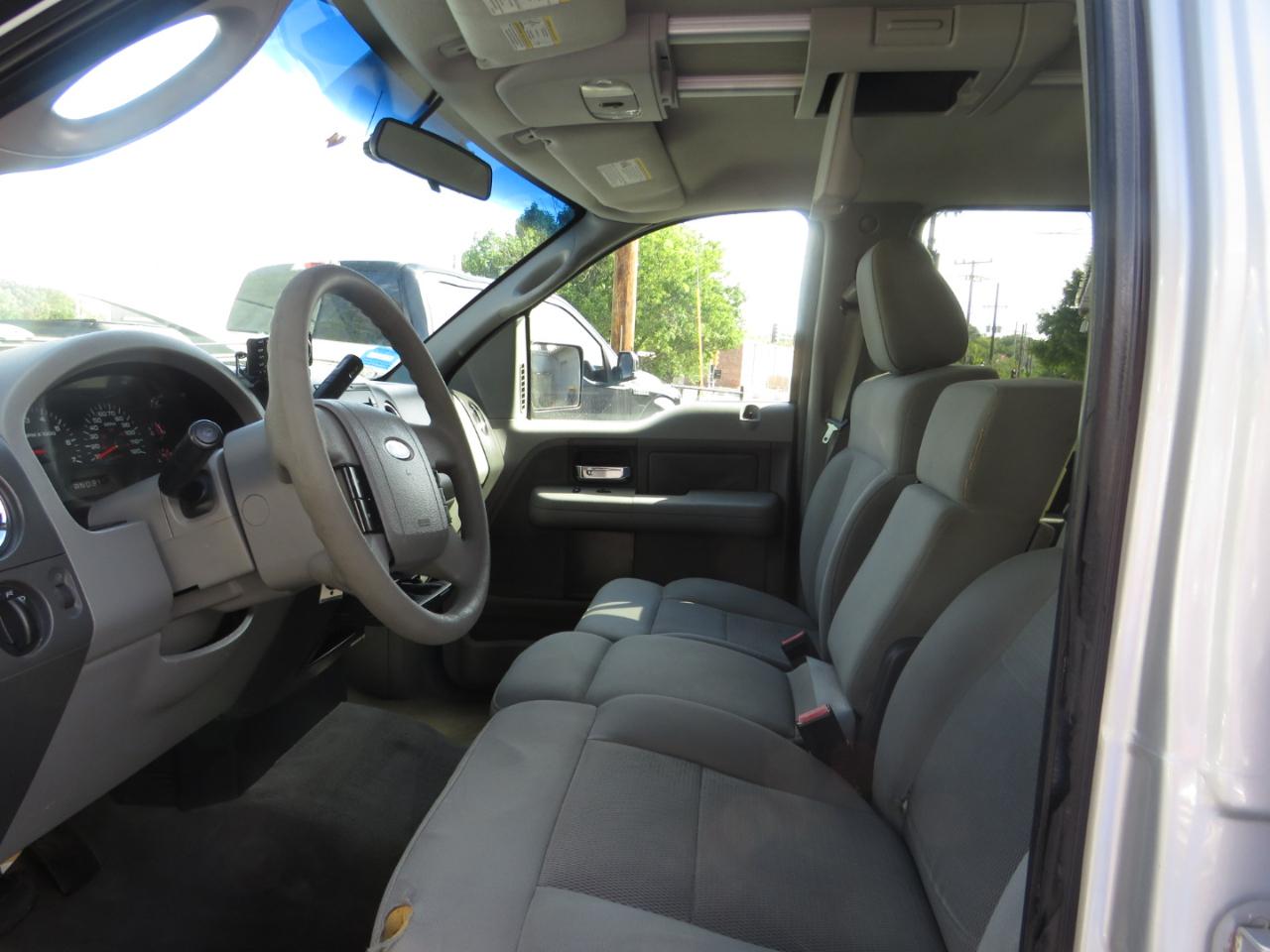 Ford F-150 SuperCrew 139" XLT 2004
