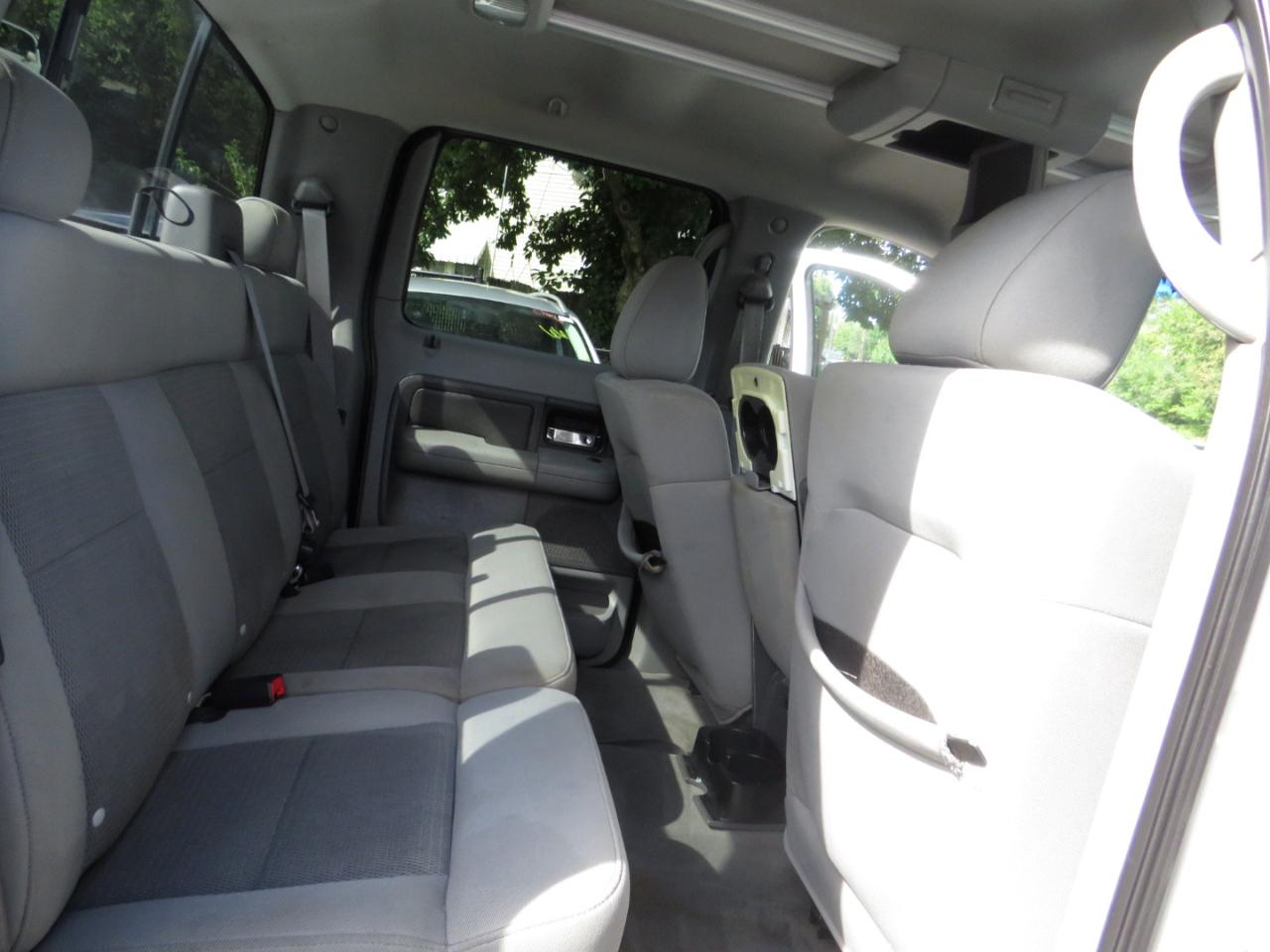 Ford F-150 SuperCrew 139" XLT 2004