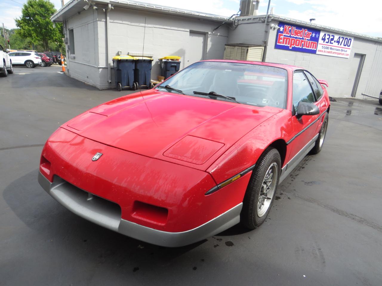 Pontiac Fiero 2dr Coupe Sport GT 5-Spd 1986