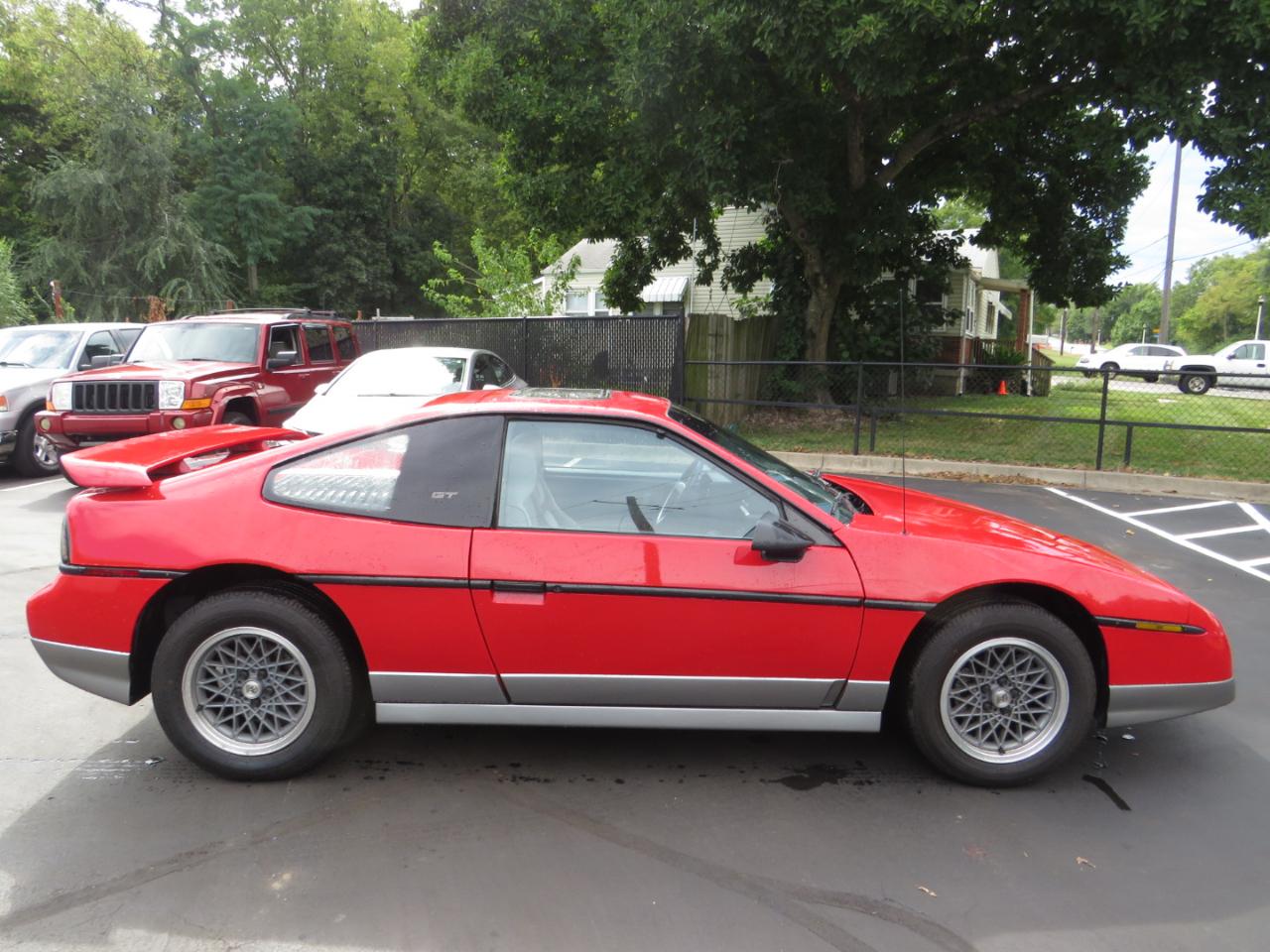 Pontiac Fiero 2dr Coupe Sport GT 5-Spd 1986