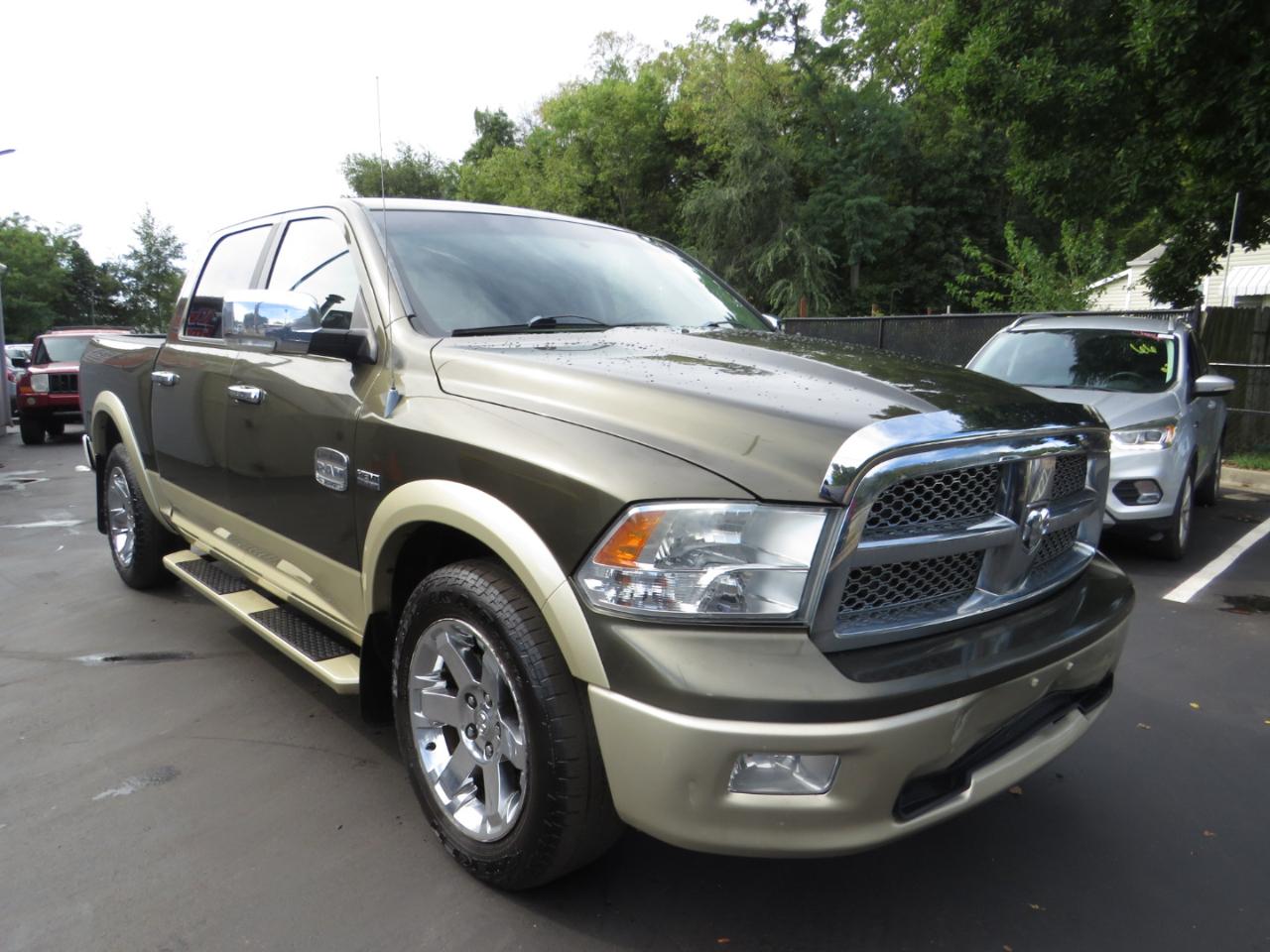 RAM 1500 4WD Crew Cab 140.5" Laramie Longhorn Edition 2012