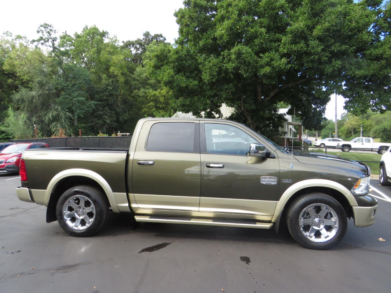 RAM 1500 4WD Crew Cab 140.5" Laramie Longhorn Edition 2012