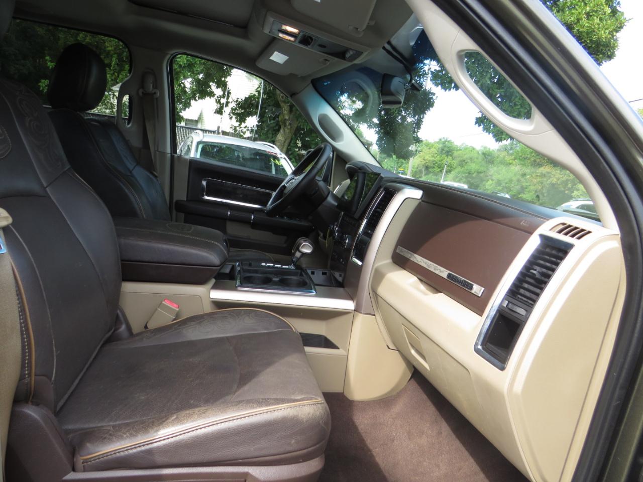 RAM 1500 4WD Crew Cab 140.5" Laramie Longhorn Edition 2012