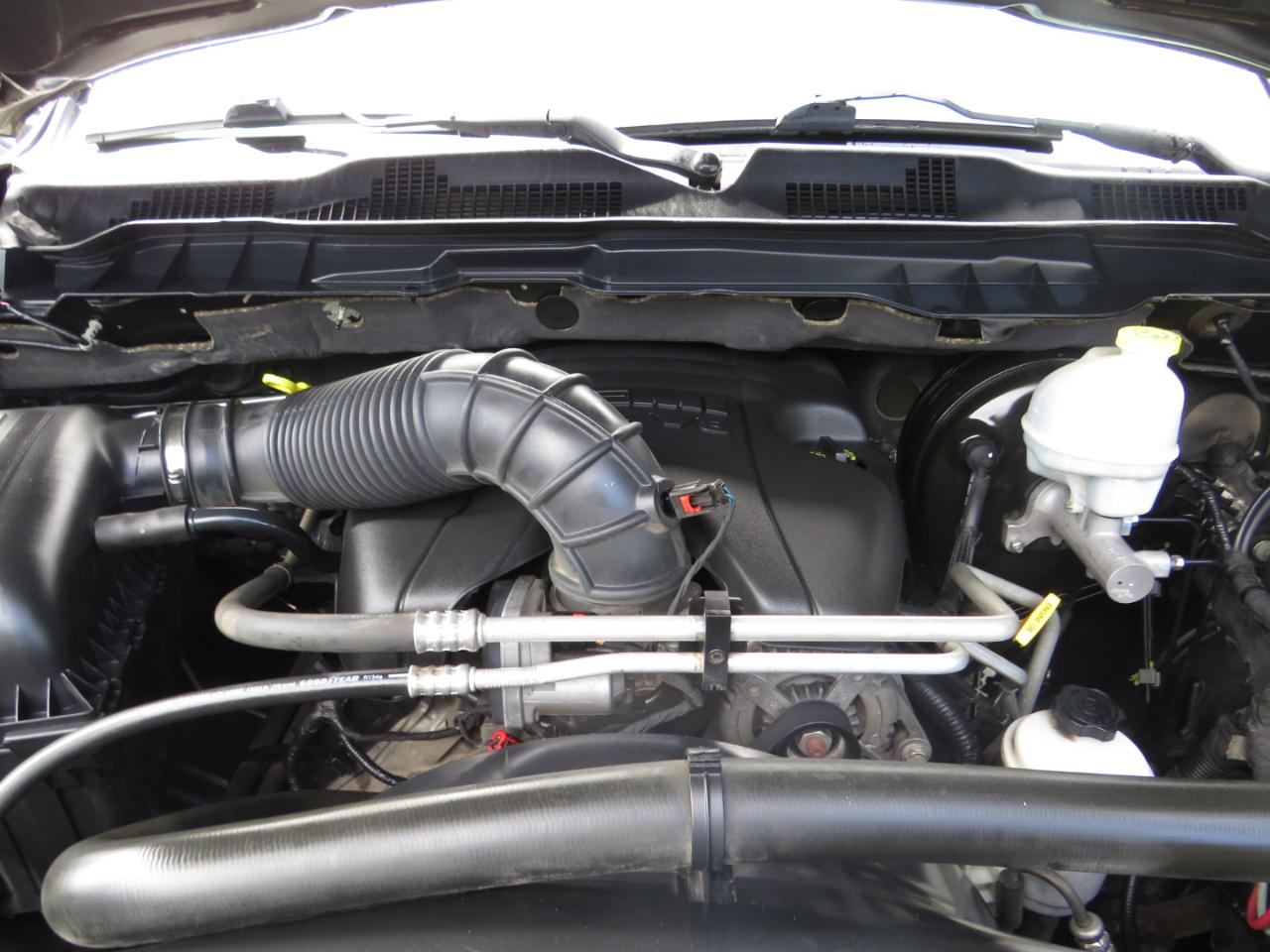 RAM 1500 4WD Crew Cab 140.5" Laramie Longhorn Edition 2012