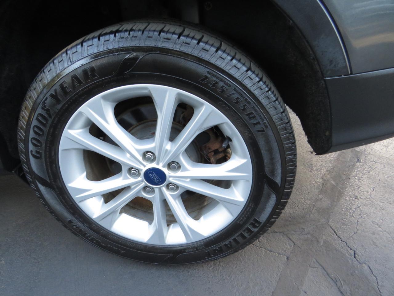 Ford Escape SE FWD 2017