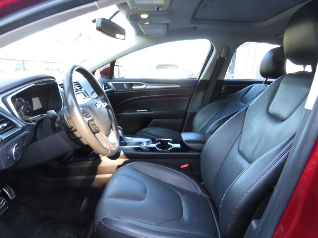 Ford Fusion 4dr Sdn Titanium FWD 2015