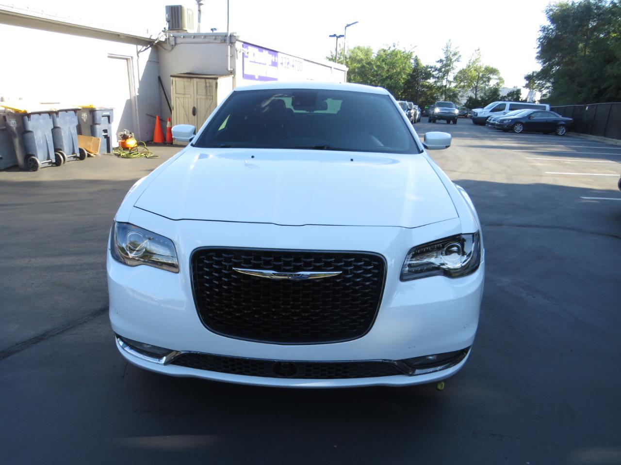 Chrysler 300 4dr Sdn 300S RWD 2015