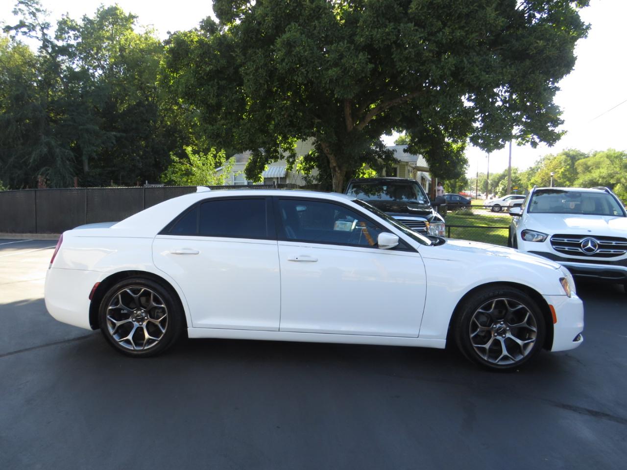 Chrysler 300 4dr Sdn 300S RWD 2015