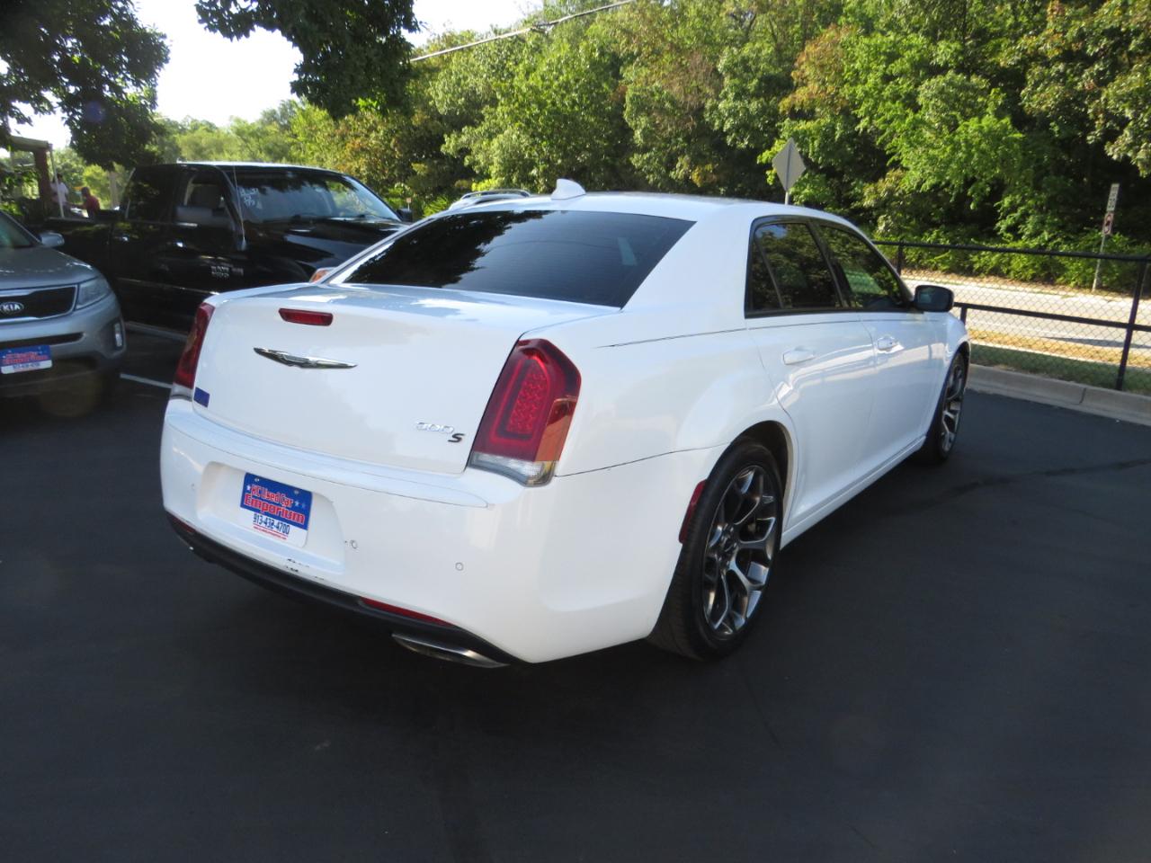 Chrysler 300 4dr Sdn 300S RWD 2015