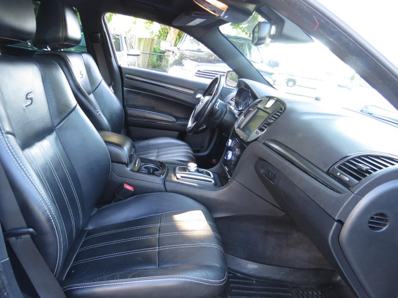 Chrysler 300 4dr Sdn 300S RWD 2015