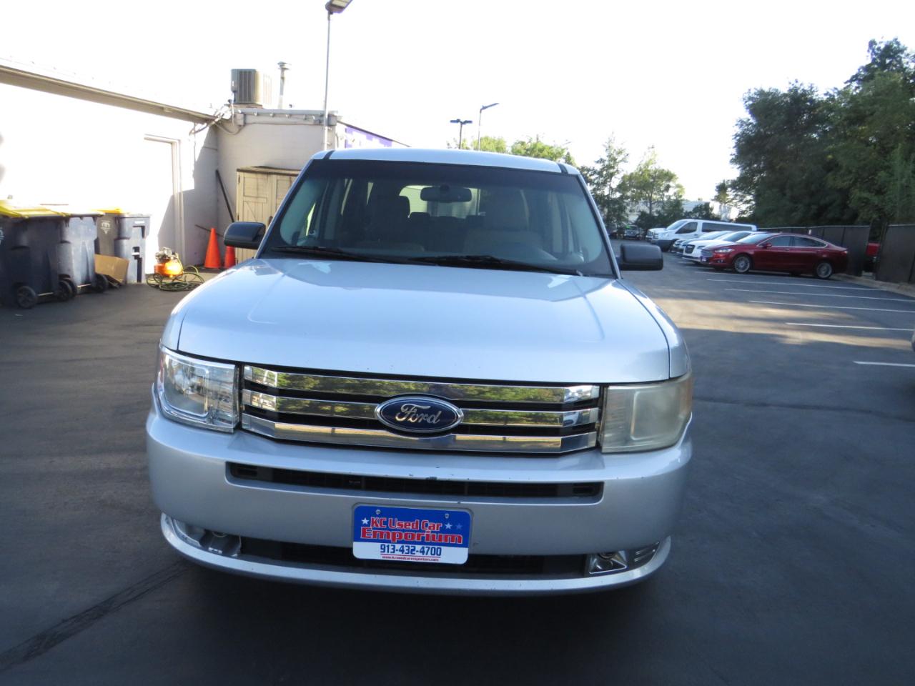 Ford Flex 4dr SE FWD 2011
