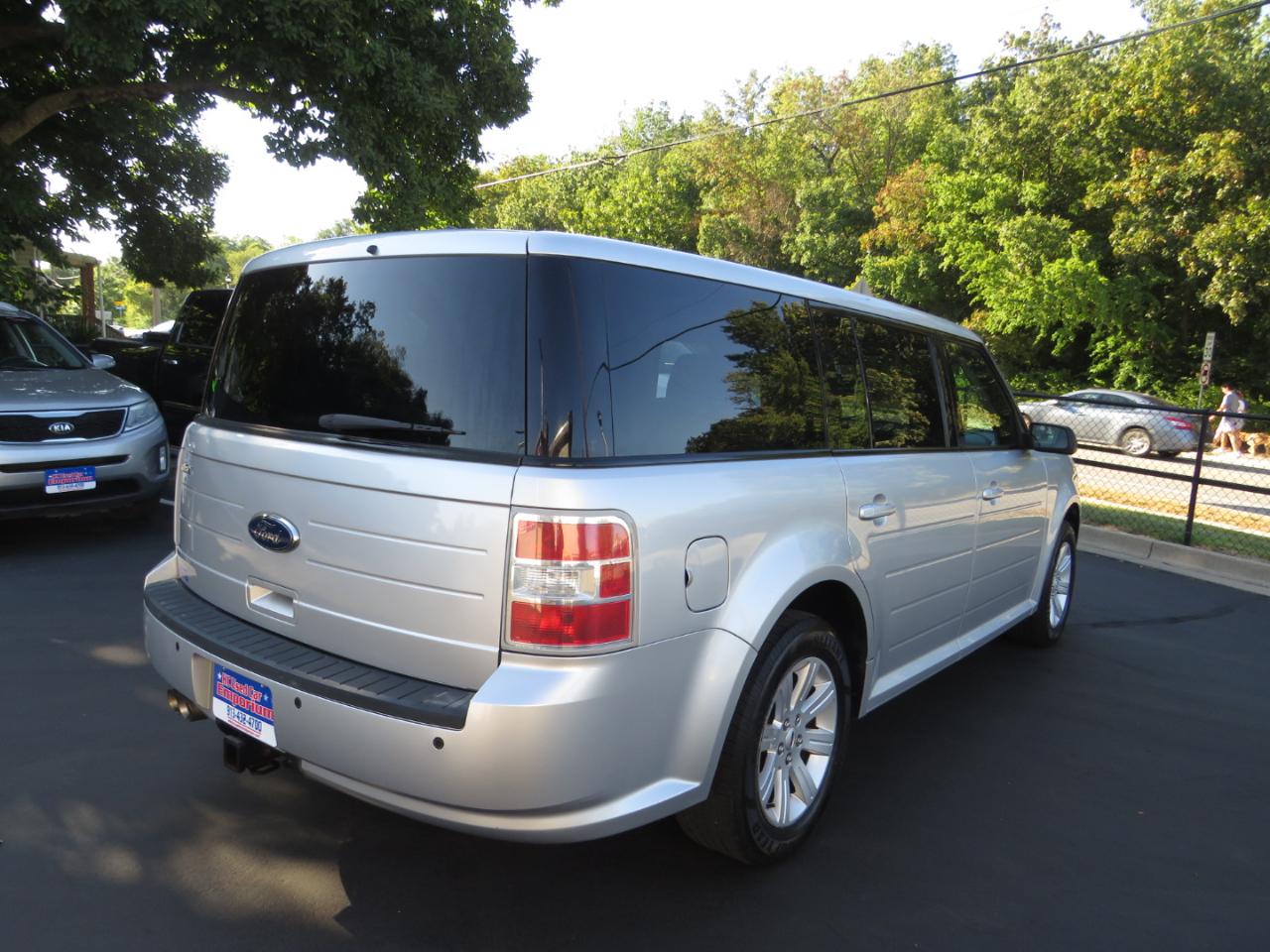 Ford Flex 4dr SE FWD 2011