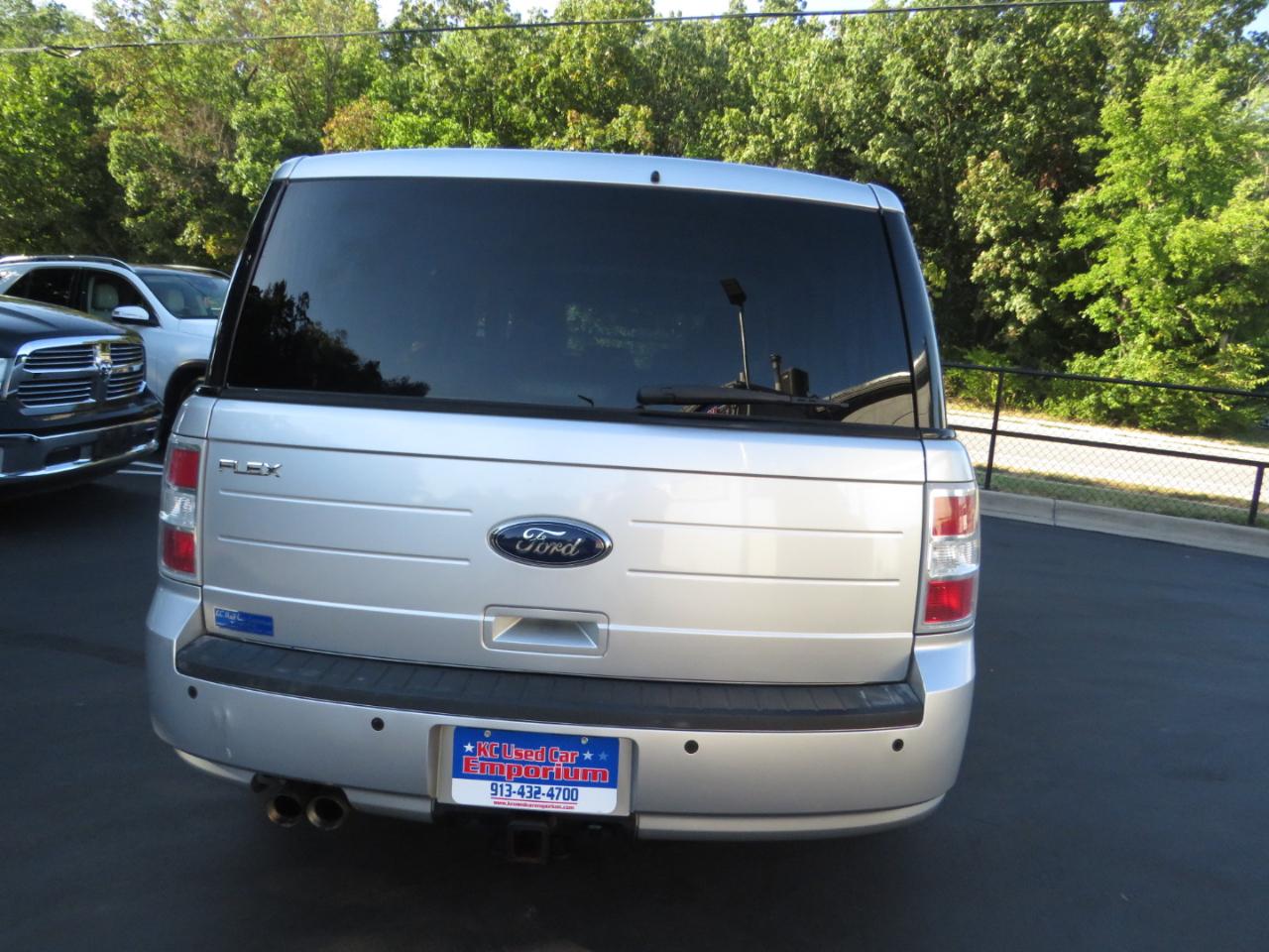 Ford Flex 4dr SE FWD 2011