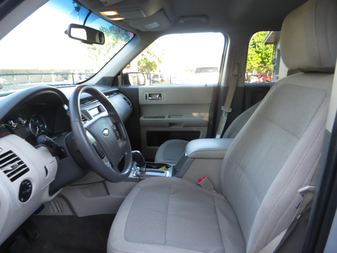Ford Flex 4dr SE FWD 2011