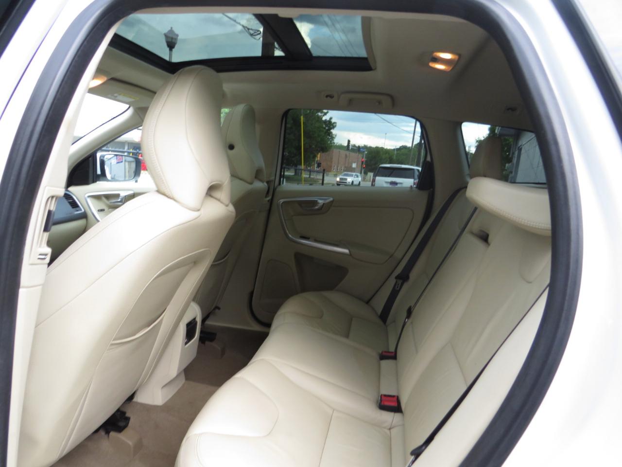 Volvo XC60 AWD 4dr 3.2L 2014