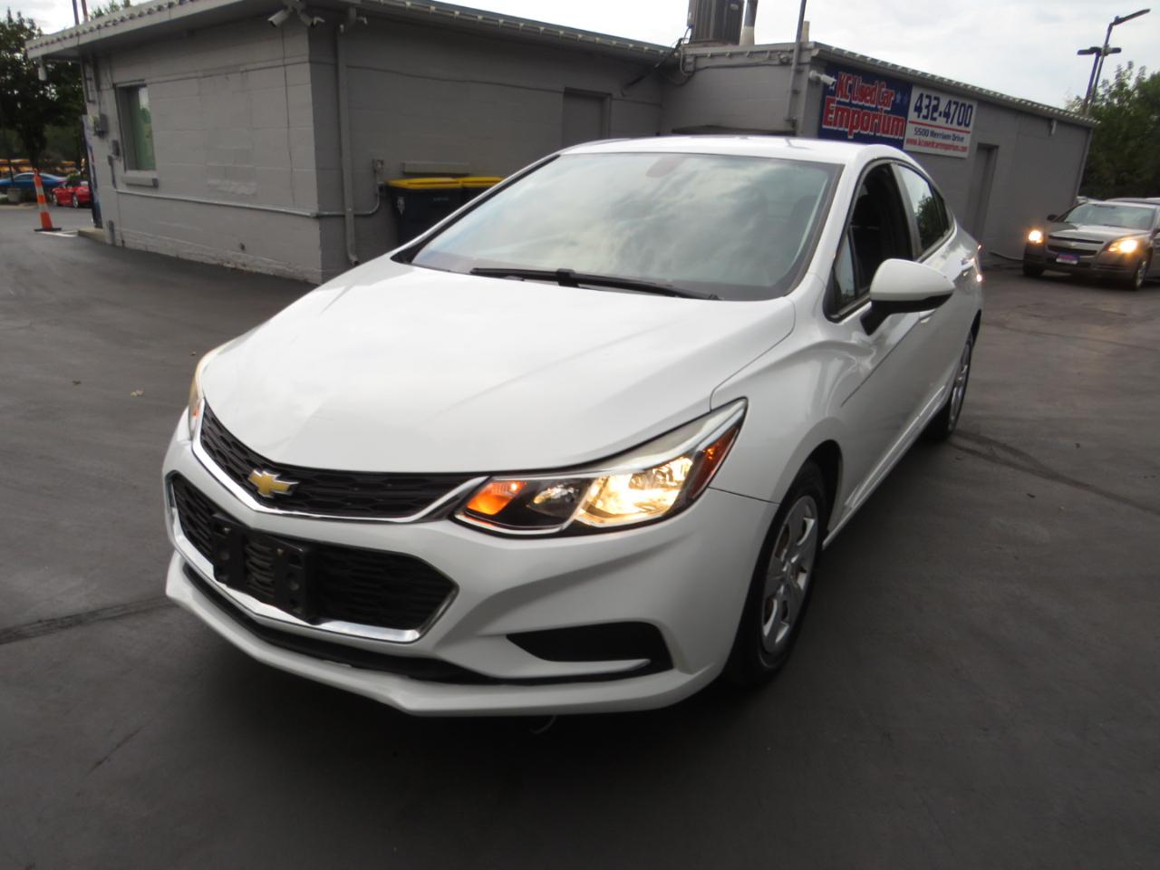 Chevrolet Cruze 4dr Sdn 1.4L LS w/1SB 2018