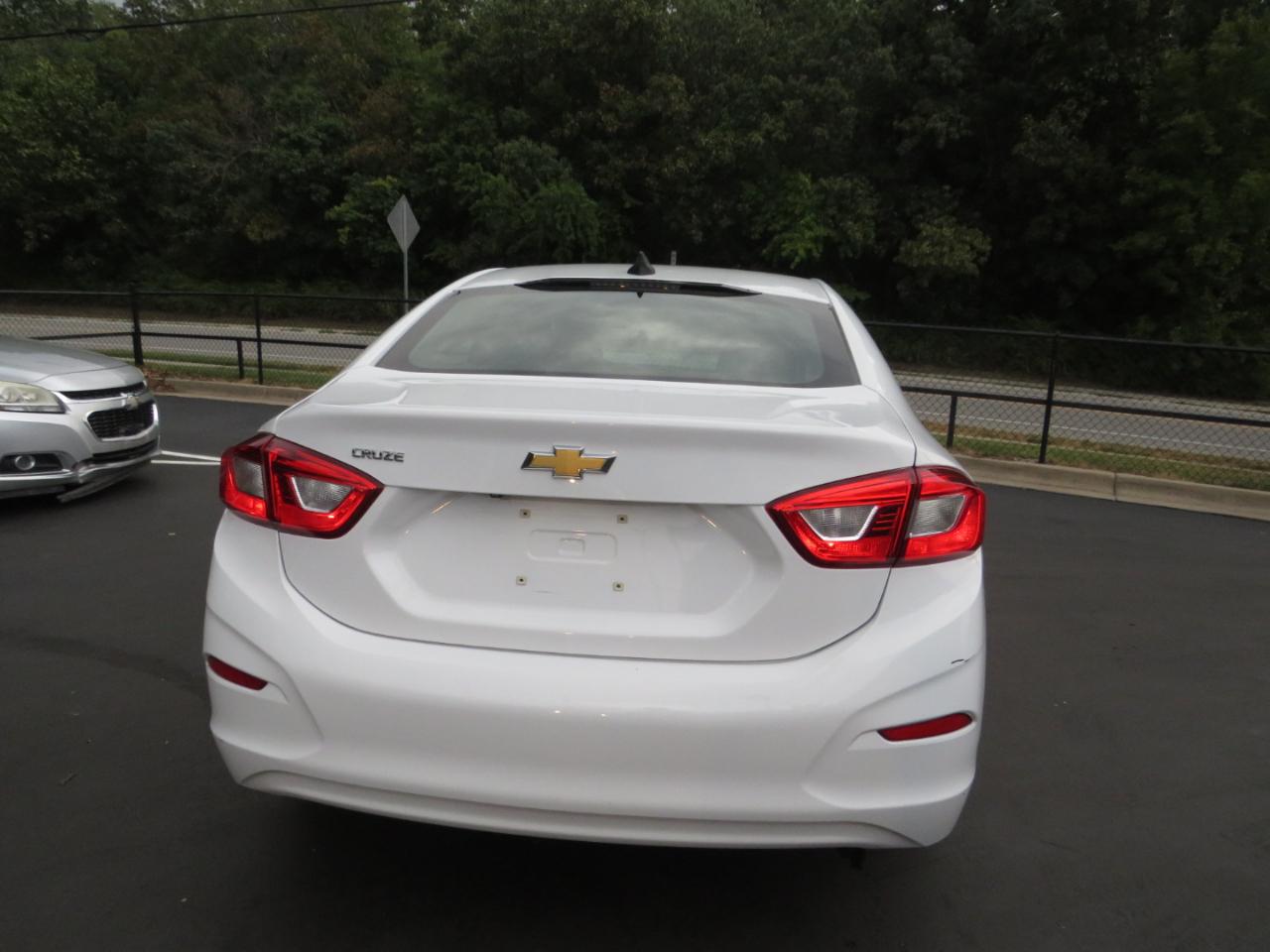 Chevrolet Cruze 4dr Sdn 1.4L LS w/1SB 2018