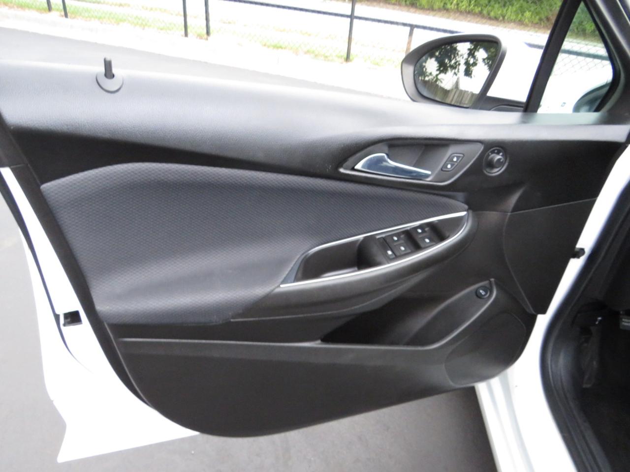 Chevrolet Cruze 4dr Sdn 1.4L LS w/1SB 2018
