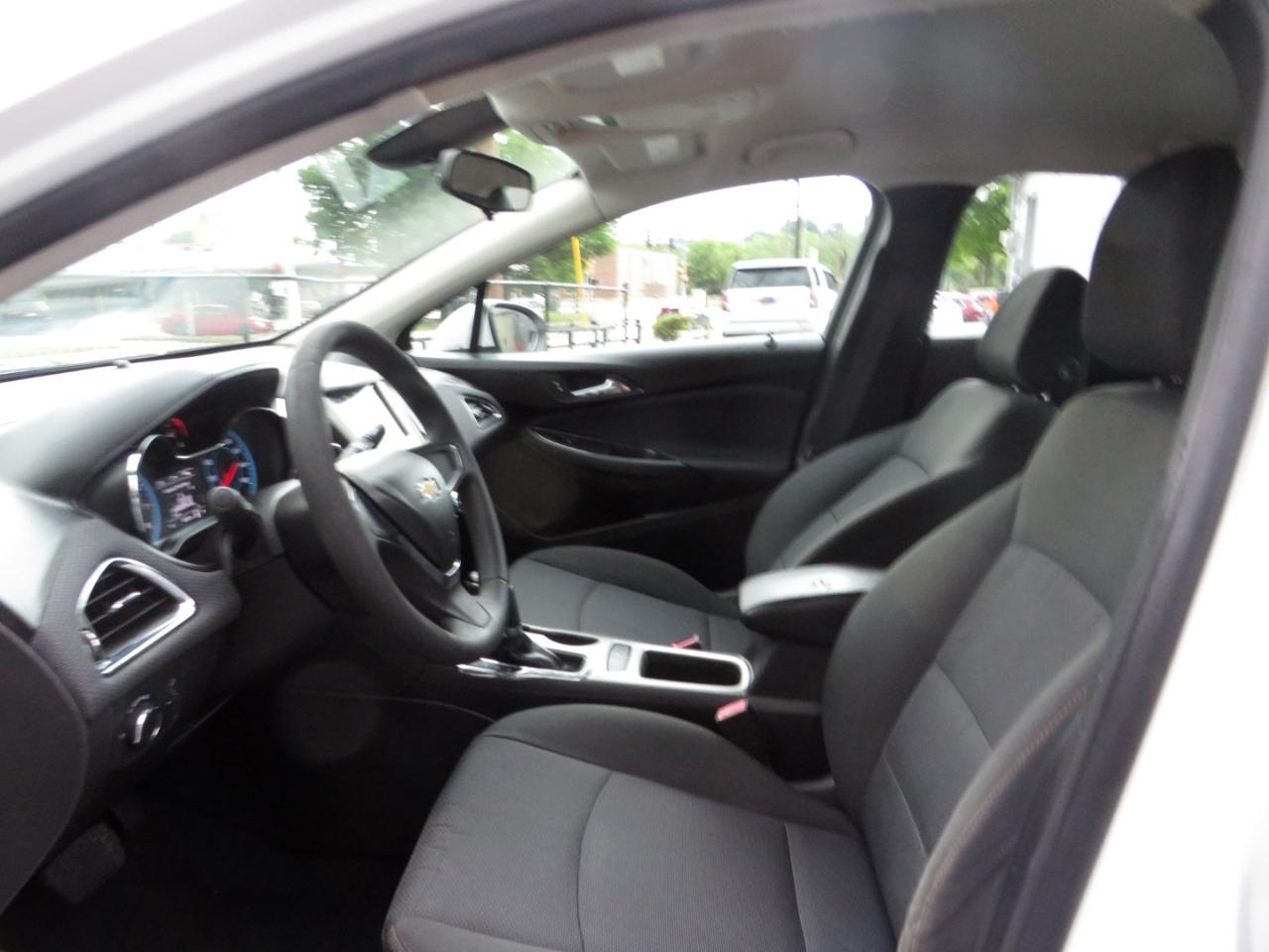 Chevrolet Cruze 4dr Sdn 1.4L LS w/1SB 2018