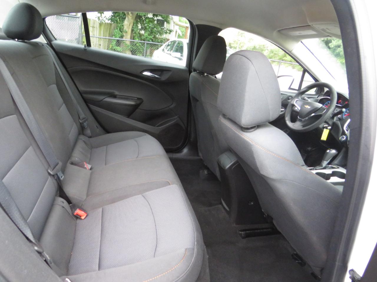 Chevrolet Cruze 4dr Sdn 1.4L LS w/1SB 2018
