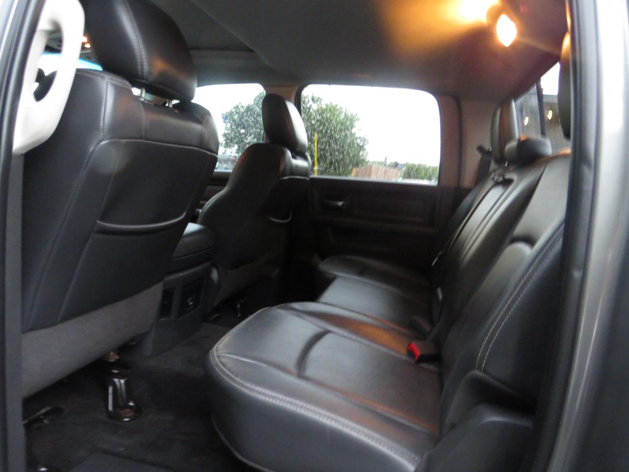 RAM 1500 4WD Crew Cab 140.5" Sport 2011
