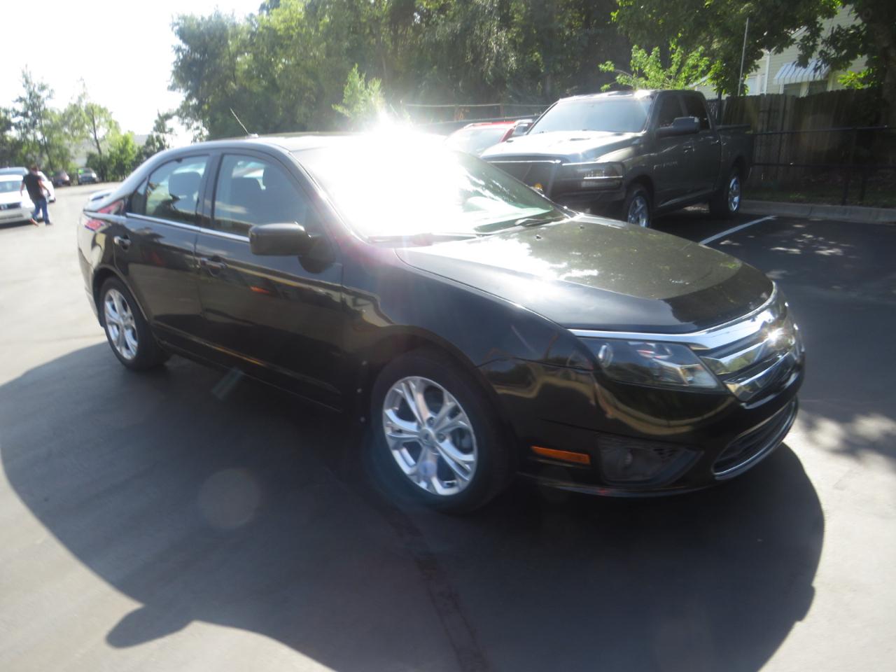 Ford Fusion 4dr Sdn SE FWD 2012