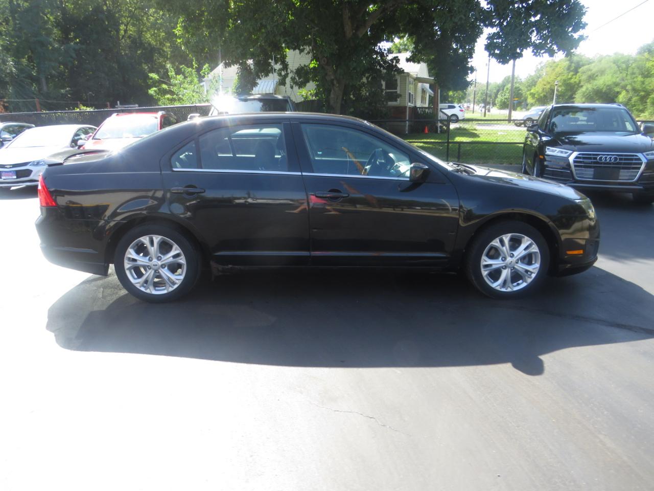Ford Fusion 4dr Sdn SE FWD 2012