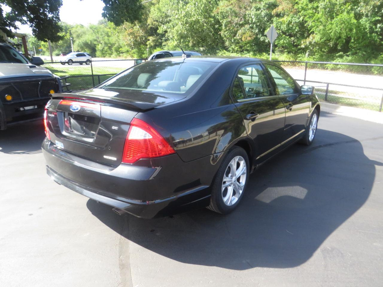 Ford Fusion 4dr Sdn SE FWD 2012