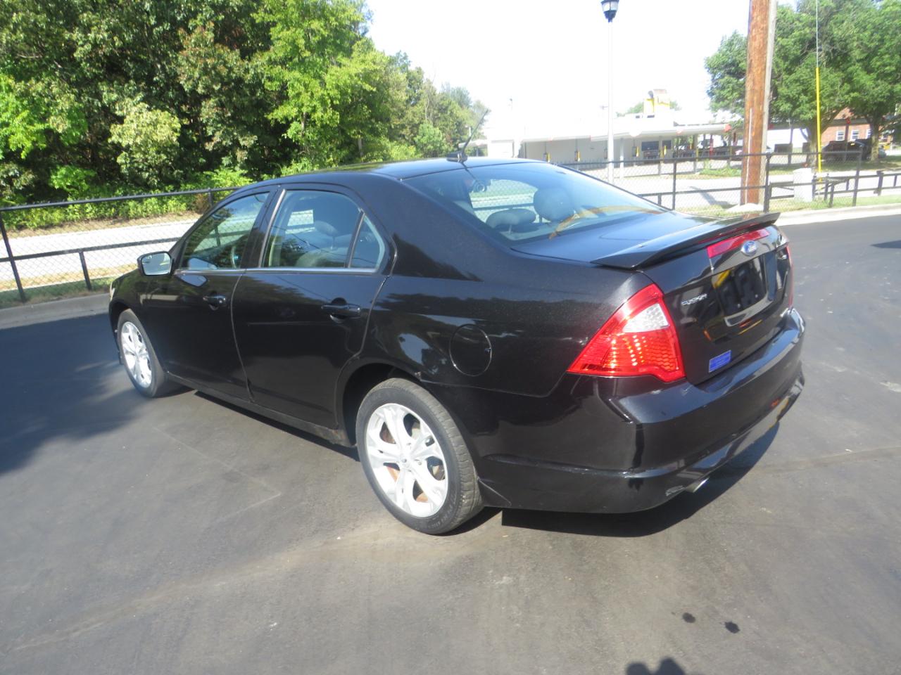 Ford Fusion 4dr Sdn SE FWD 2012