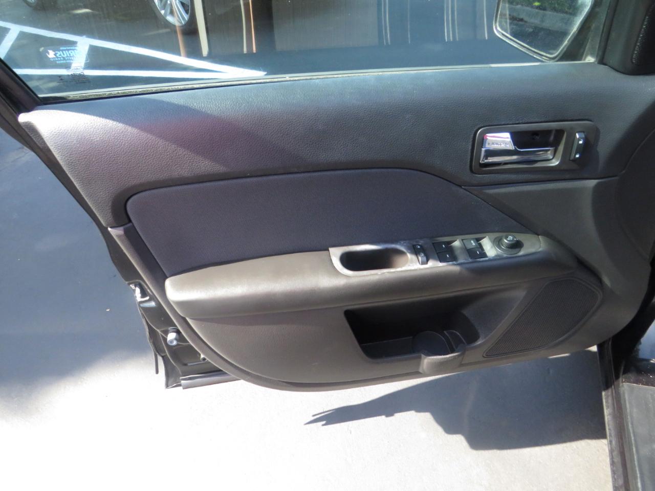 Ford Fusion 4dr Sdn SE FWD 2012