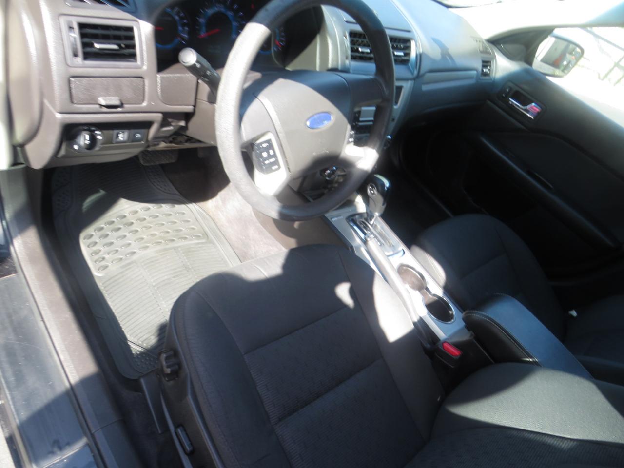 Ford Fusion 4dr Sdn SE FWD 2012