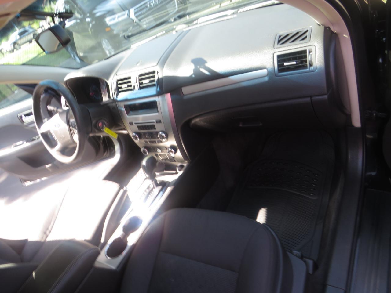 Ford Fusion 4dr Sdn SE FWD 2012