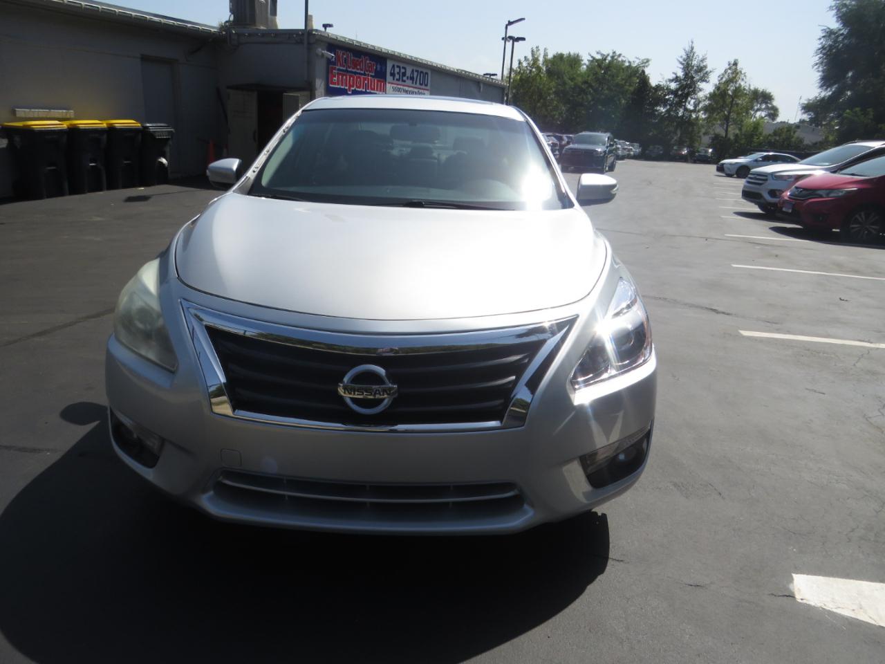 Nissan Altima 4dr Sdn I4 2.5 SL 2013