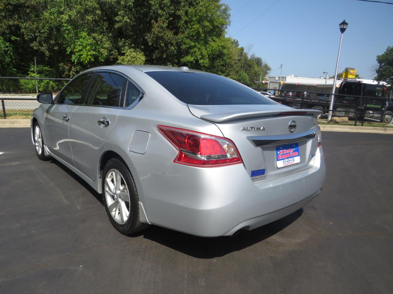 Nissan Altima 4dr Sdn I4 2.5 SL 2013