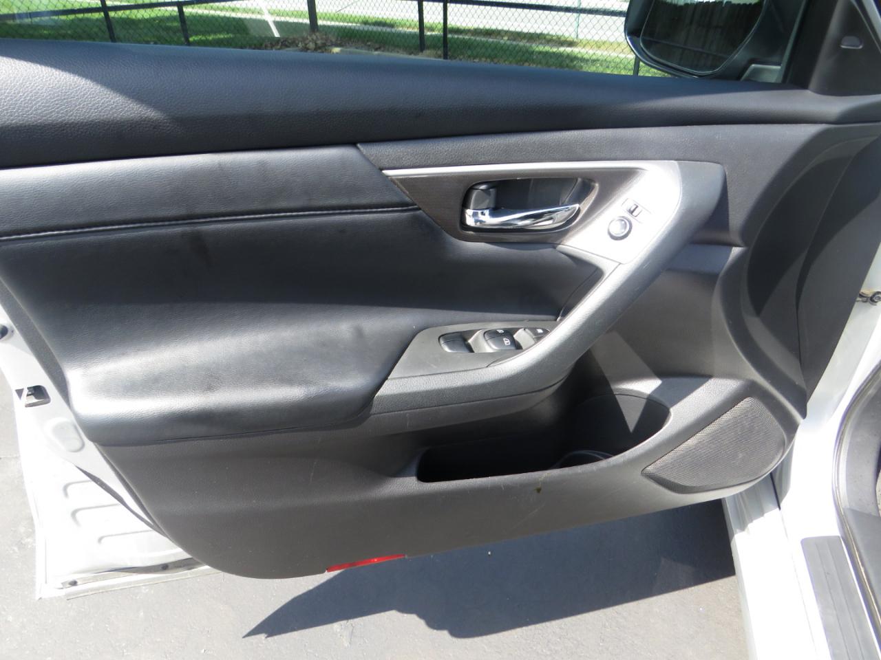 Nissan Altima 4dr Sdn I4 2.5 SL 2013