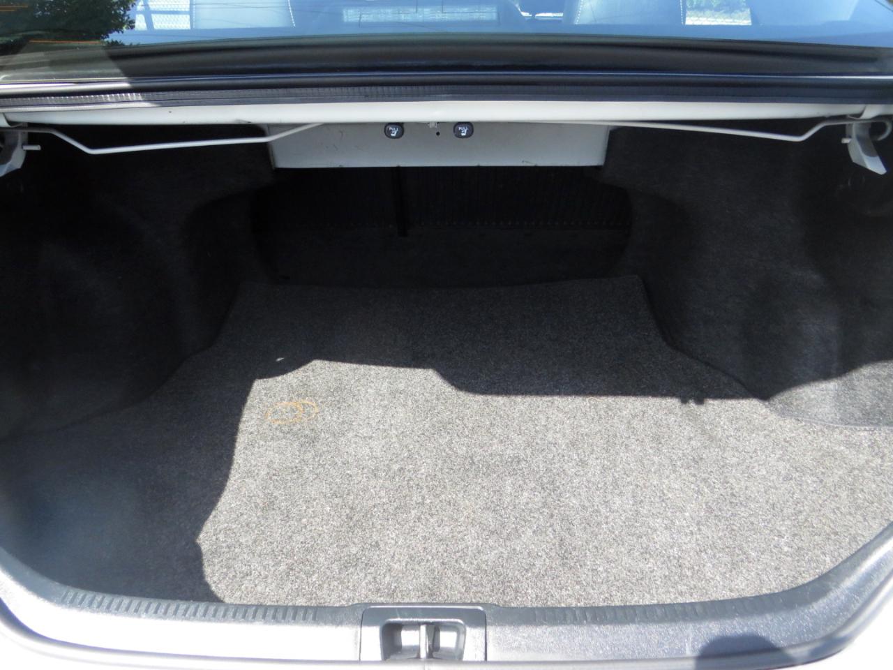 Toyota Camry 4dr Sdn I4 Auto XLE (Natl) 2015