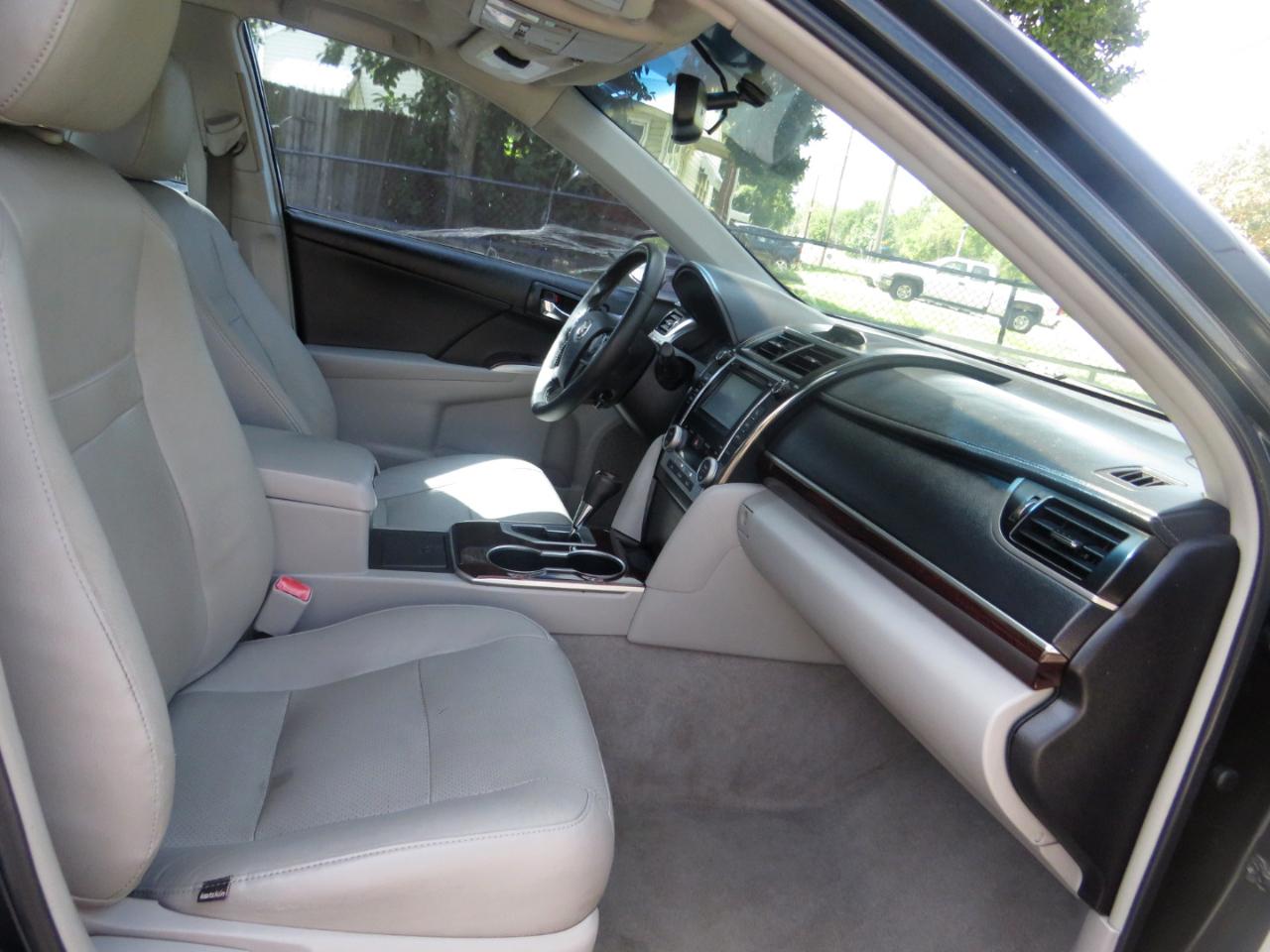 Toyota Camry 2014.5 4dr Sdn I4 Auto SE Sport (Natl) 2014