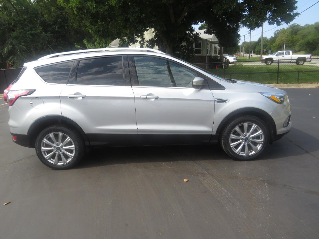 Ford Escape Titanium FWD 2017
