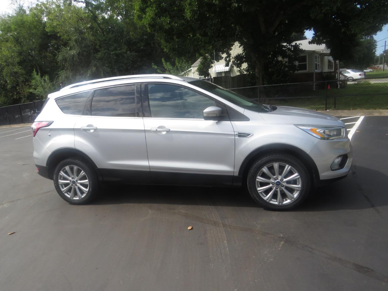 Ford Escape Titanium FWD 2017