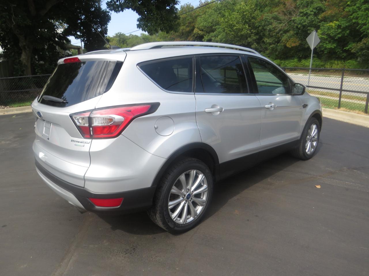 Ford Escape Titanium FWD 2017