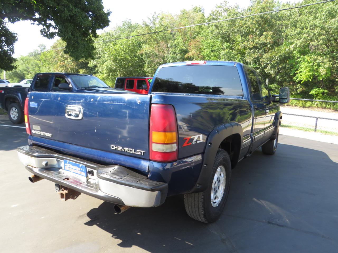Chevrolet Silverado 1500 Ext Cab 143.5" WB 4WD LS 2001