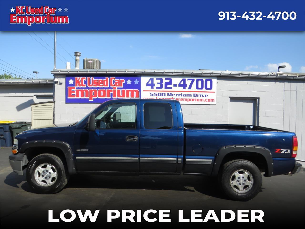 Chevrolet Silverado 1500 Ext Cab 143.5" WB 4WD LS 2001