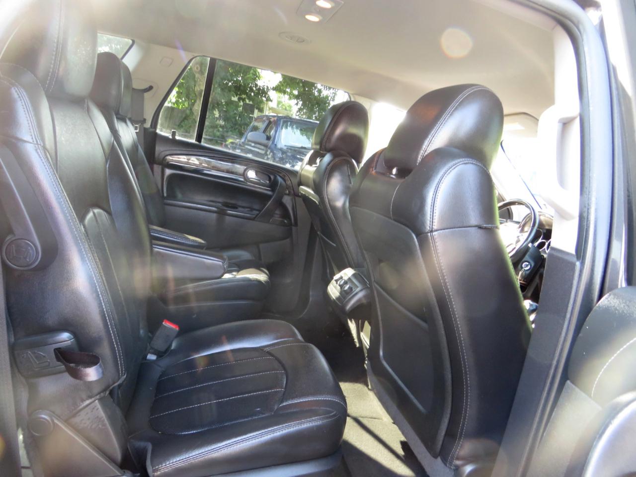 Buick Enclave AWD 4dr Leather 2015