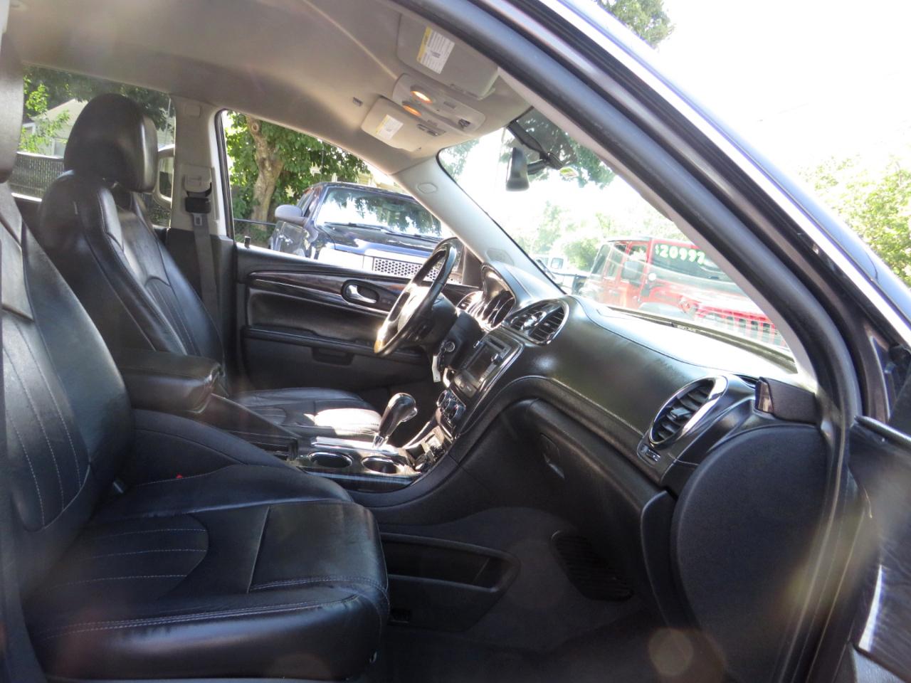 Buick Enclave AWD 4dr Leather 2015